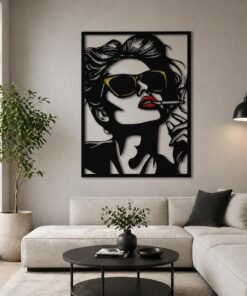 Smoking Woman - Imagen 4